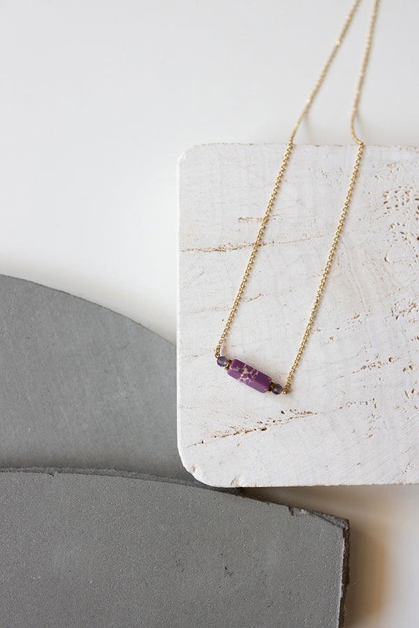 κοντο-κολιε-μωβ