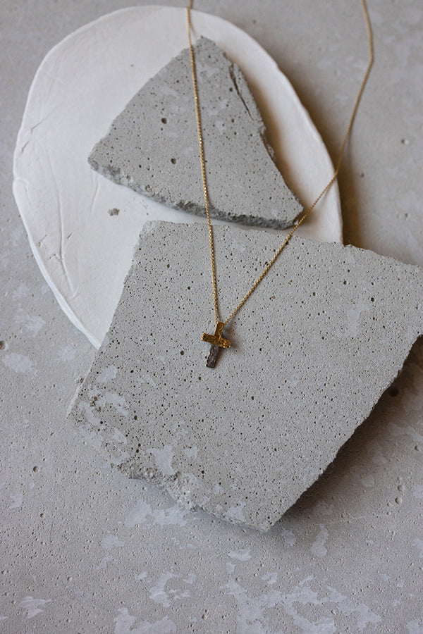 κολιε-σταυρος-διχρωμος