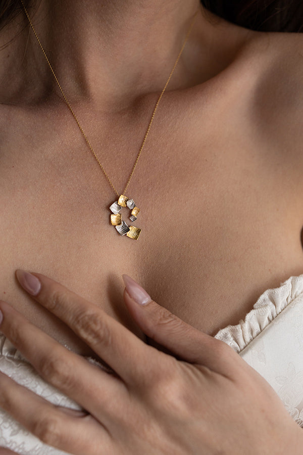 εντυπωσιακο-διχρωμο-κολιε