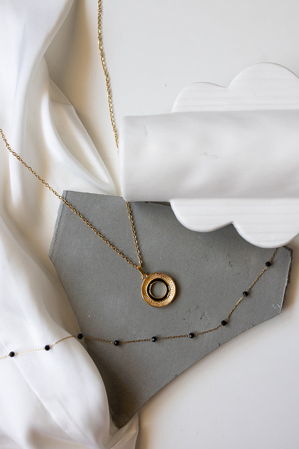 κολιε-σετ-μαυρο