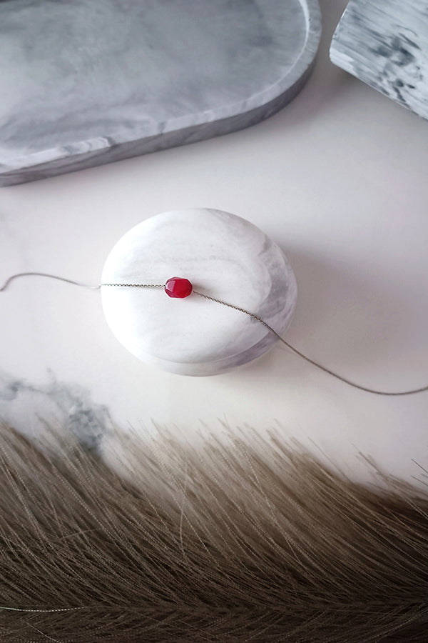 κολιε-ματι-γατας