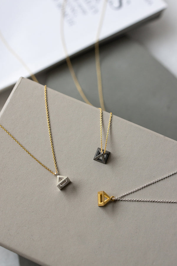 ΚΟΛΙΕ-ΠΥΡΑΜΙΔΑ-925