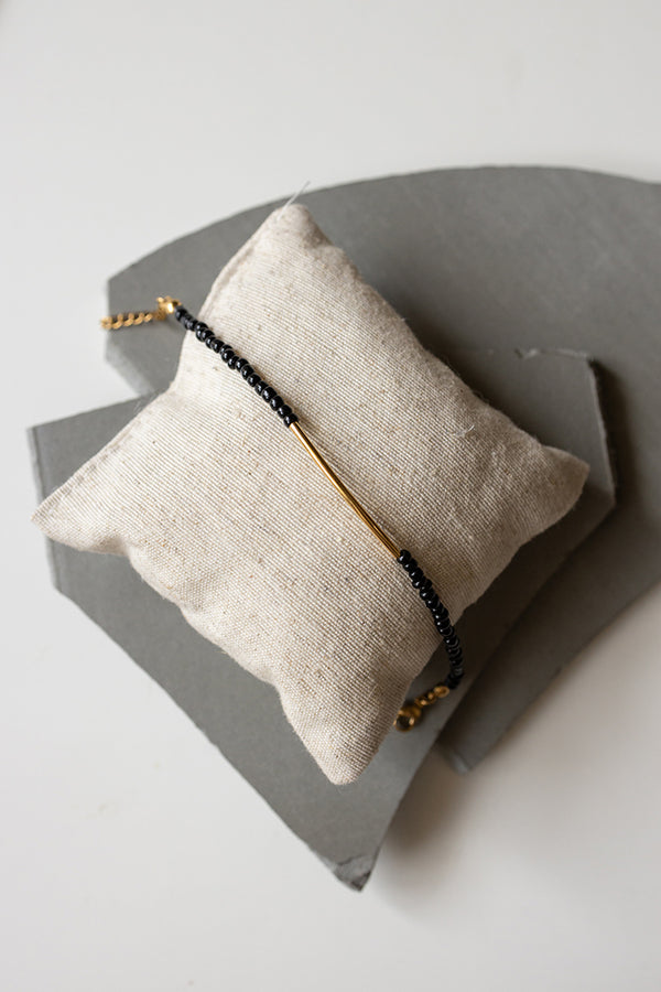 ΒΡΑΧΙΟΛΙ-ΜΑΥΡΟ-ΜΠΑΡΑ