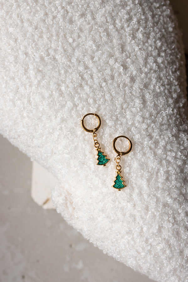 ΣΚΟΥΛΑΡΙΚΙΑ-ΧΡΙΣΤΟΥΓΕΝΝΙΑΤΙΚΟ-ΔΕΝΤΡΟ