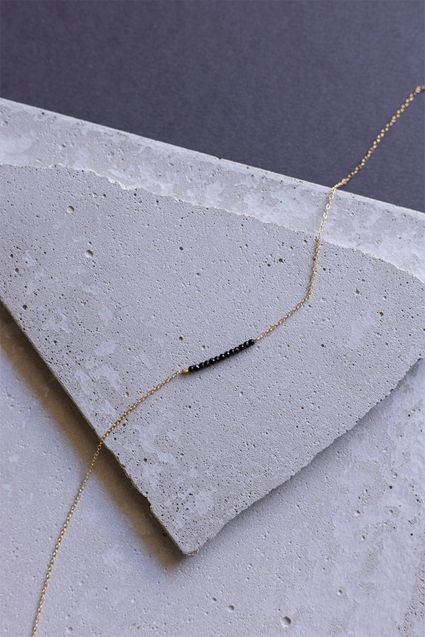 black-spinel-necklace