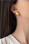 vintage-earrings-gold