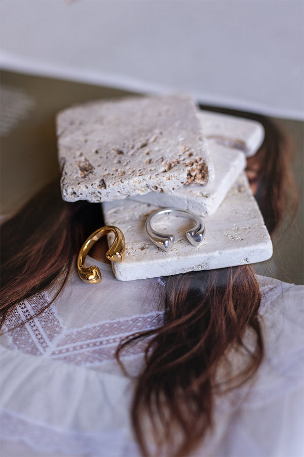 ΔΑΧΤΥΛΙΔΙ-ΔΙΠΛΗ-ΚΑΡΔΙΑ