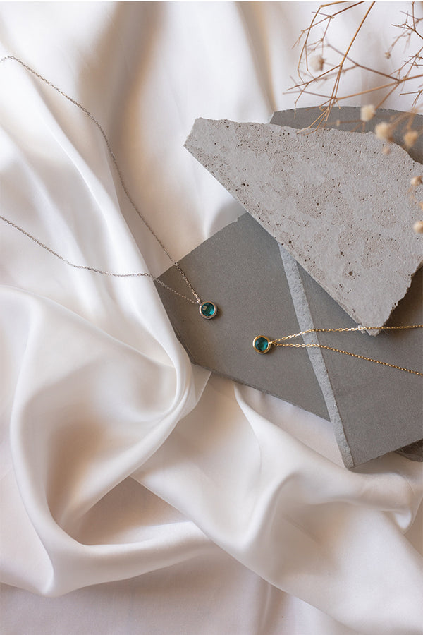 κολιε-σμαραγδι-ασημι925