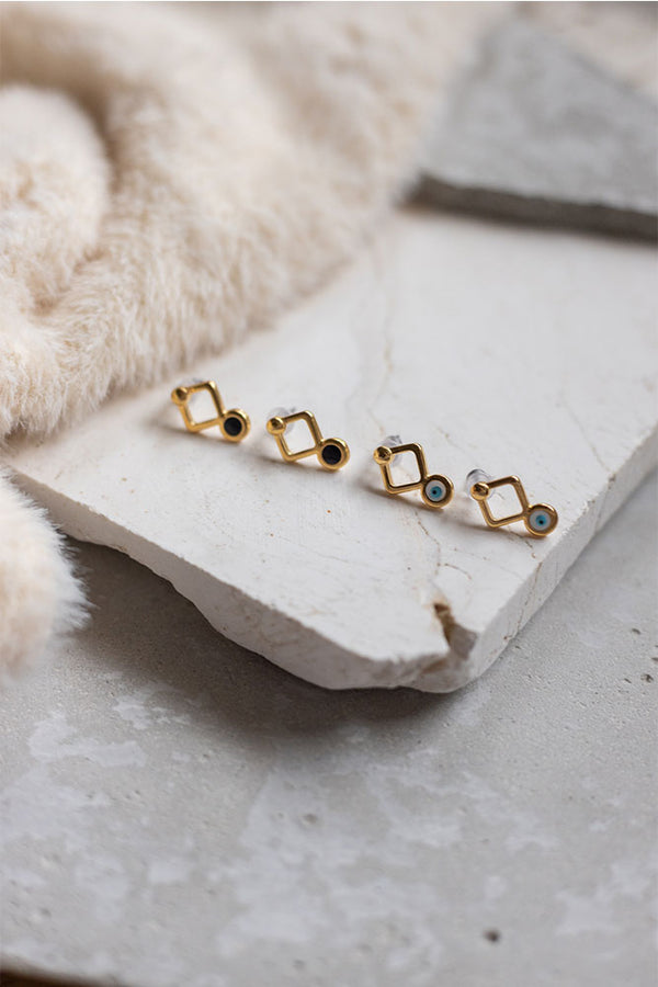 rhombus-earrings-black