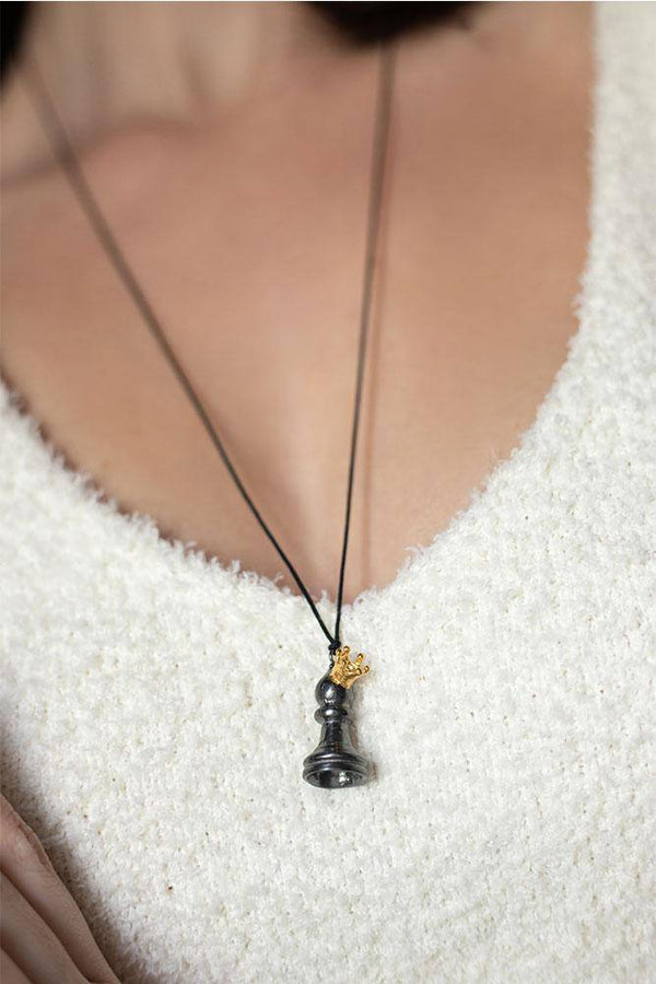 Black Queen Necklace - Elinart